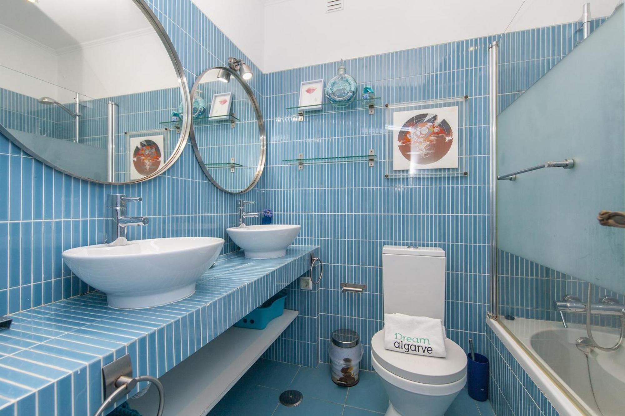 C22 - Beco Do Poco Beach Townhouse In Praia Da Luz Bagian luar foto