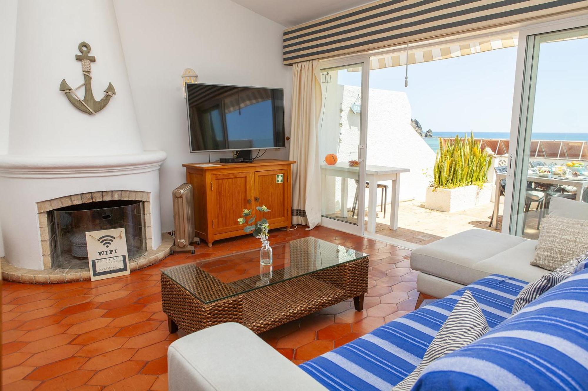 C22 - Beco Do Poco Beach Townhouse In Praia Da Luz Bagian luar foto