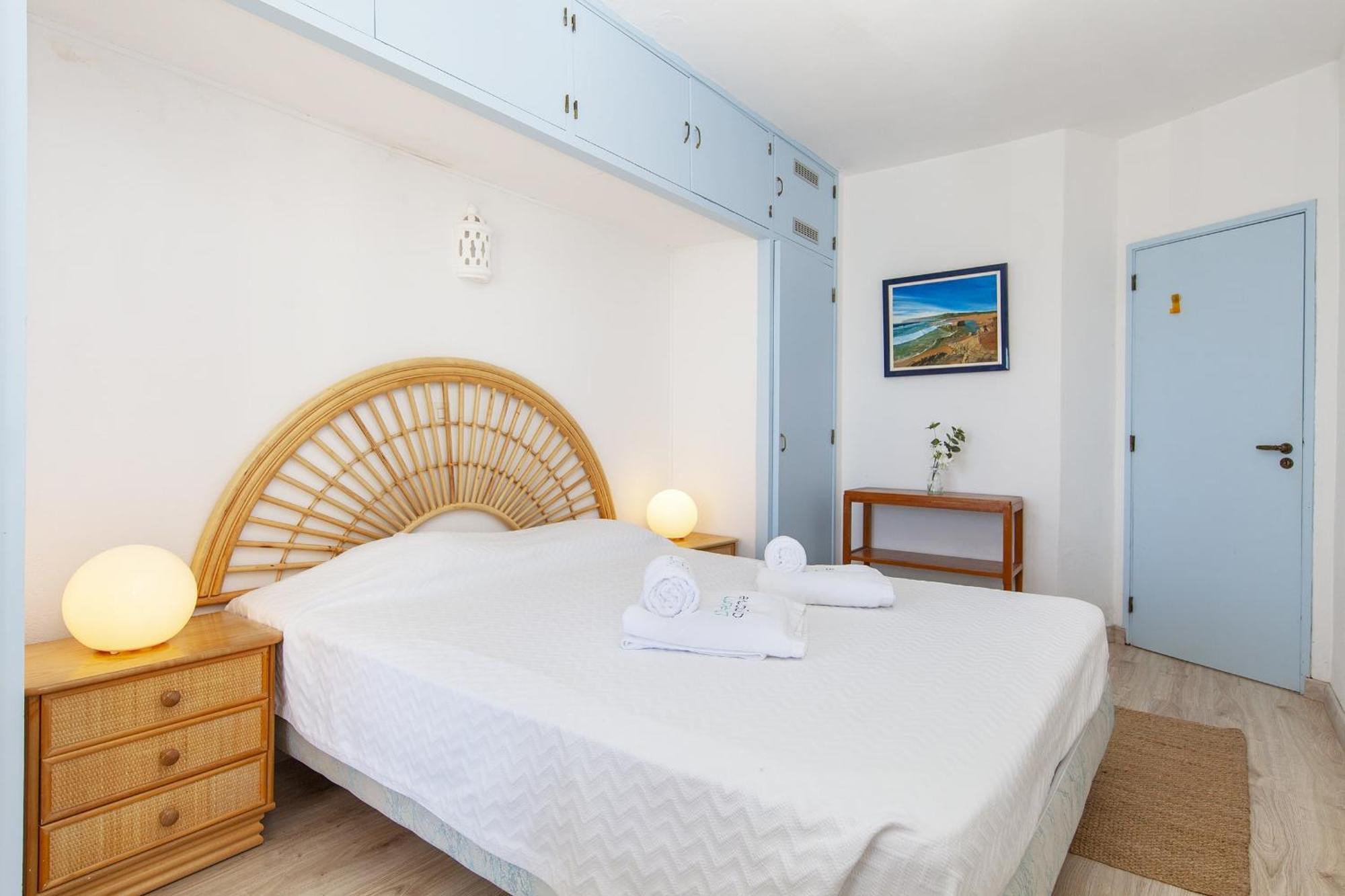 C22 - Beco Do Poco Beach Townhouse In Praia Da Luz Bagian luar foto