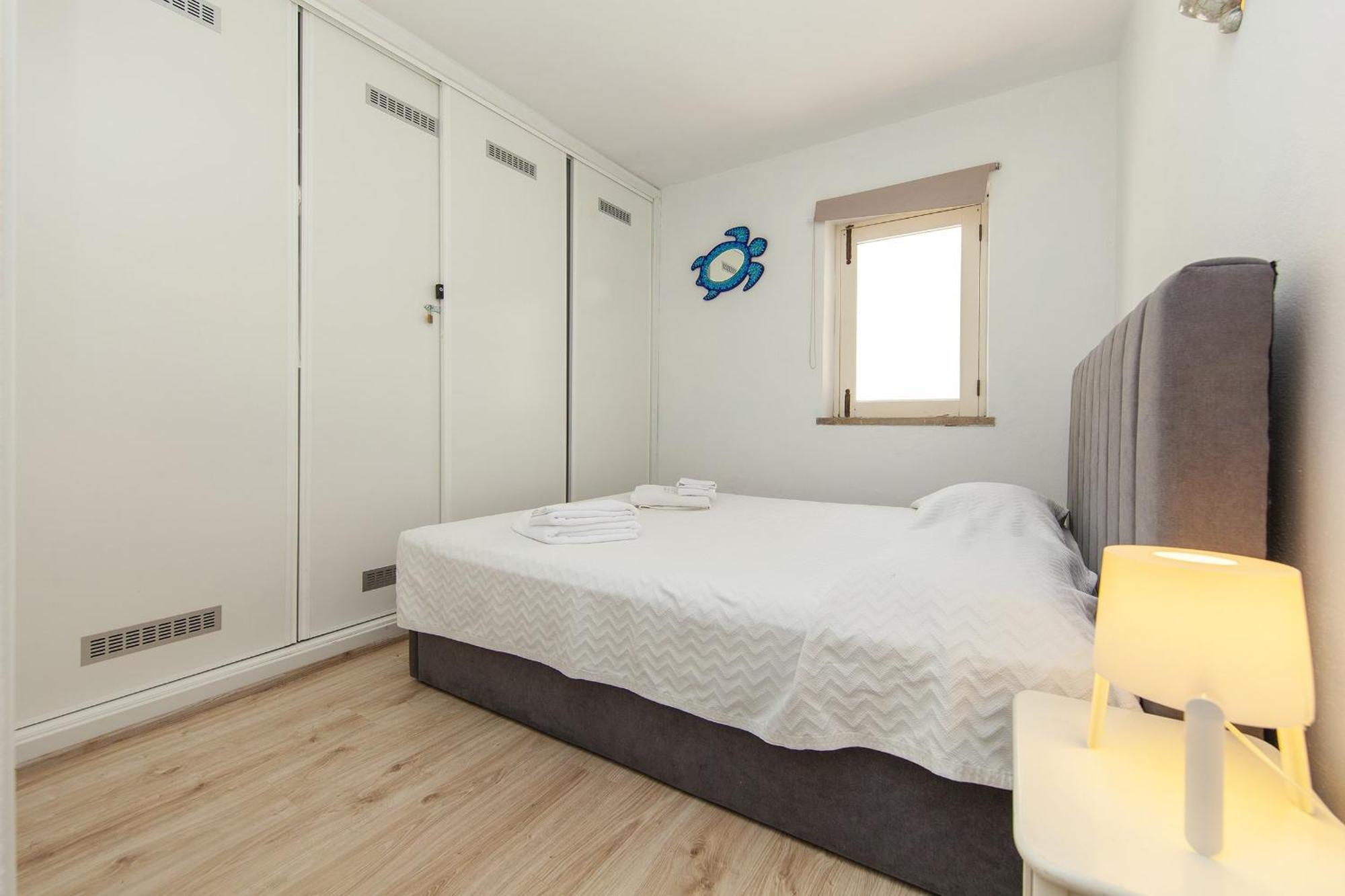 C22 - Beco Do Poco Beach Townhouse In Praia Da Luz Bagian luar foto