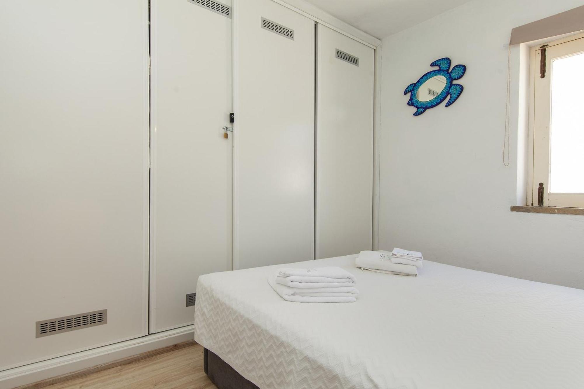 C22 - Beco Do Poco Beach Townhouse In Praia Da Luz Bagian luar foto